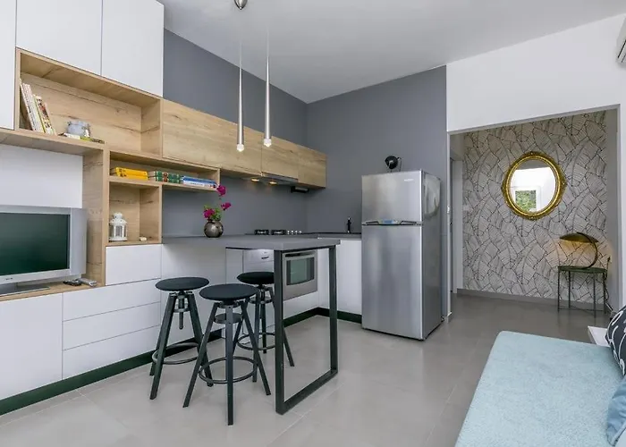 度假居 Seaside House Stupin Celine, - 6096 *